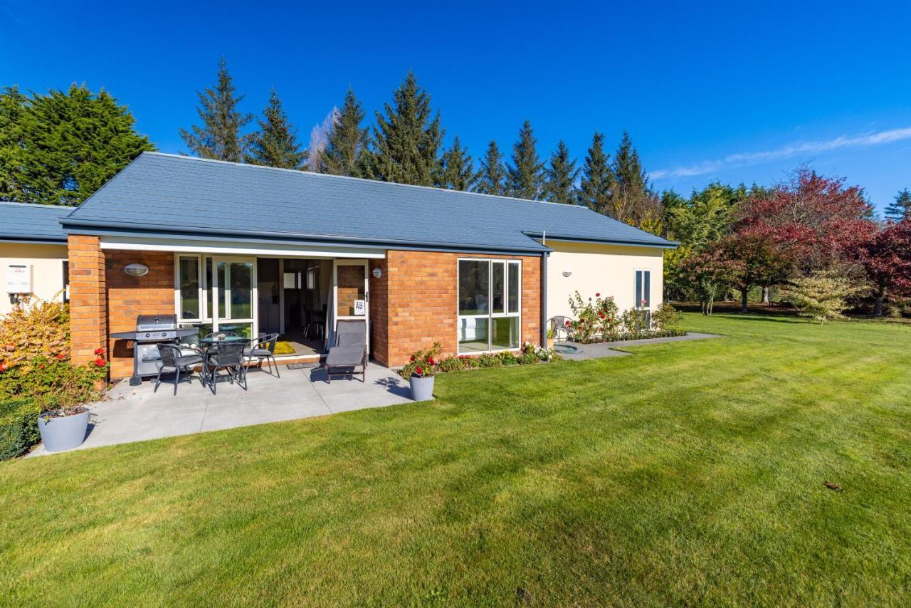The Meadows Villa Christchurch Buitenkant foto