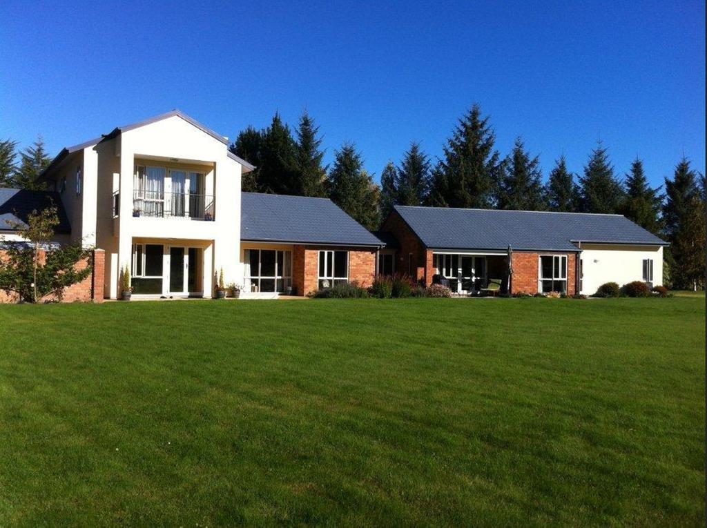 The Meadows Villa Christchurch Buitenkant foto