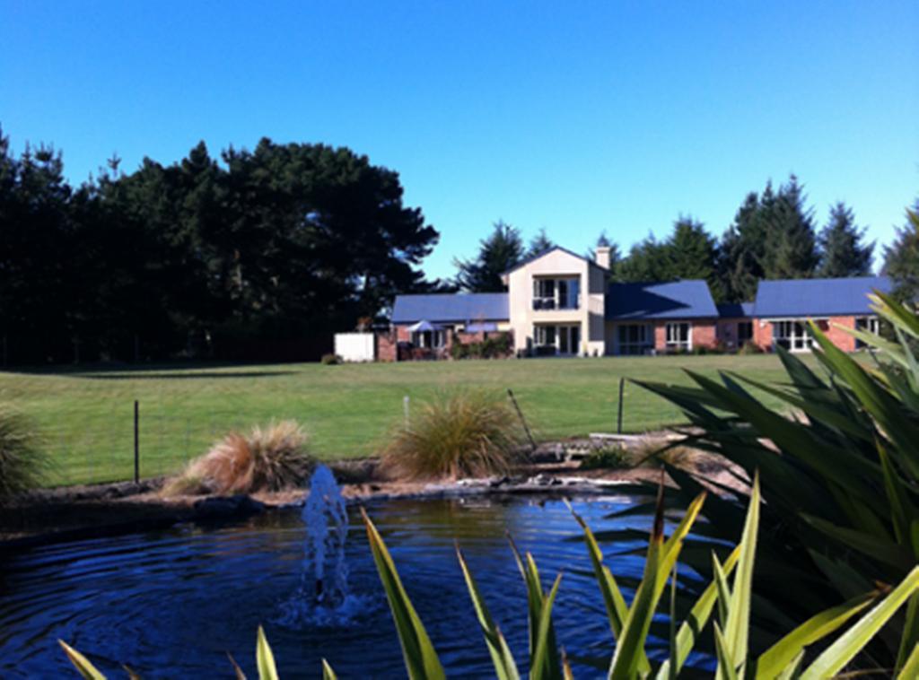 The Meadows Villa Christchurch Buitenkant foto