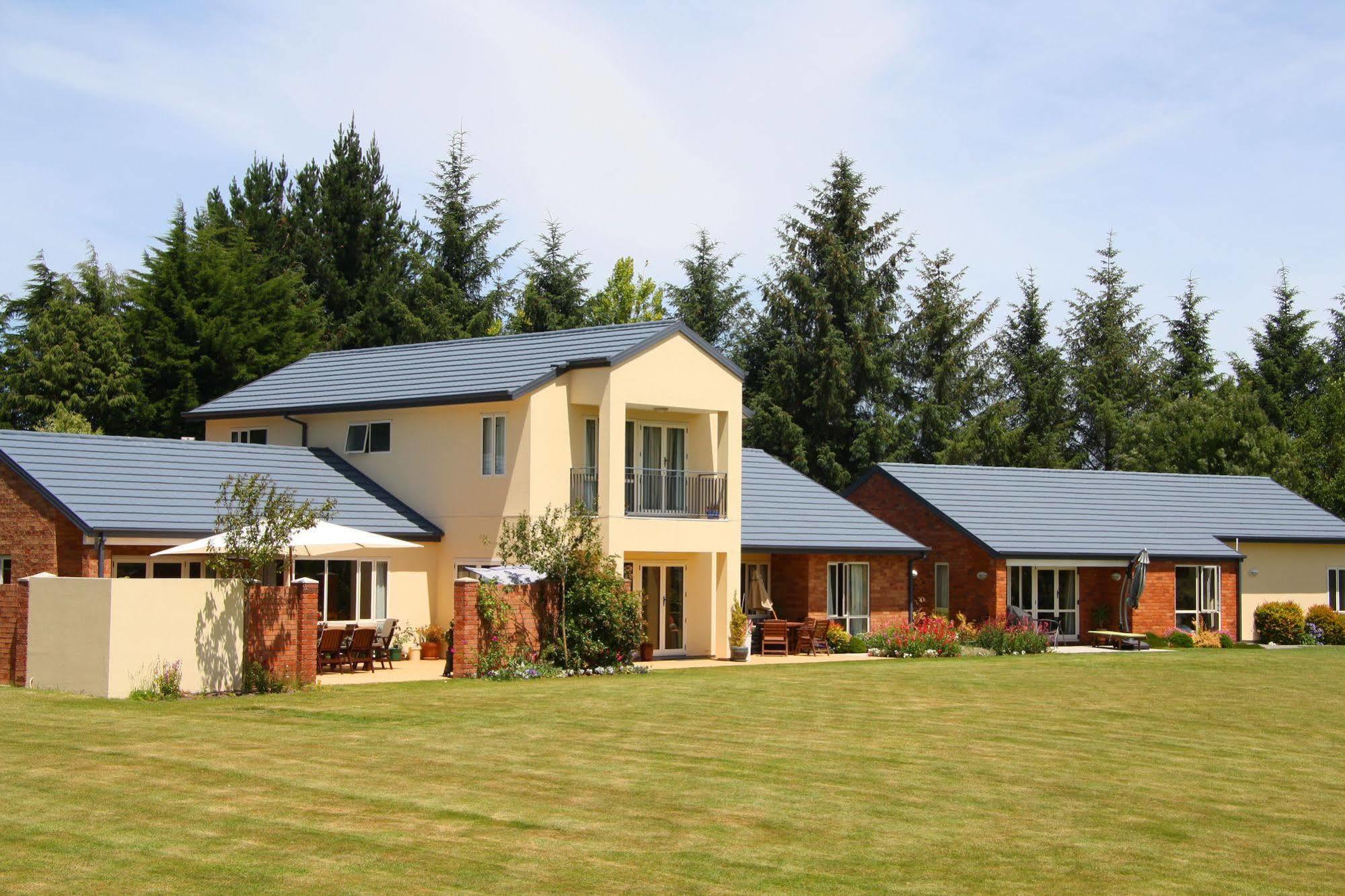 The Meadows Villa Christchurch Buitenkant foto