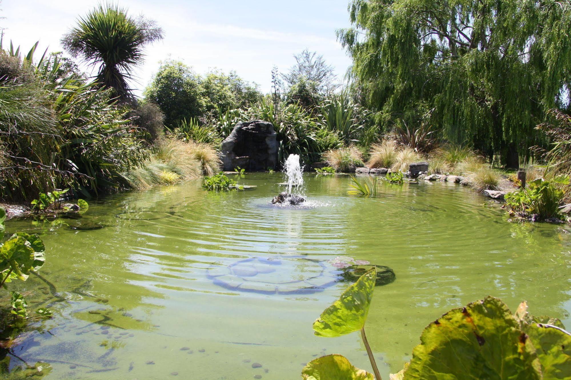 The Meadows Villa Christchurch Buitenkant foto